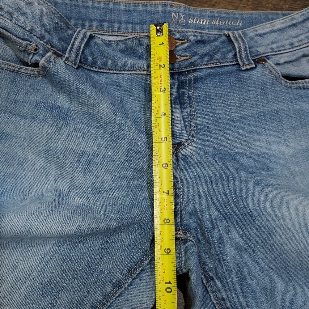 Distressed New York & Company Low-Rise Slouch Slim Leg Size 6 Blue Jeans Womens - Picture 12 of 13